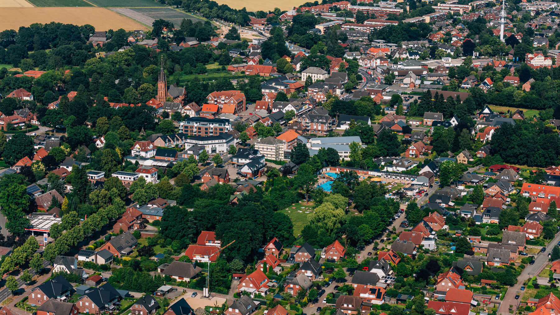 Tostedt im Sommer aus der Luft